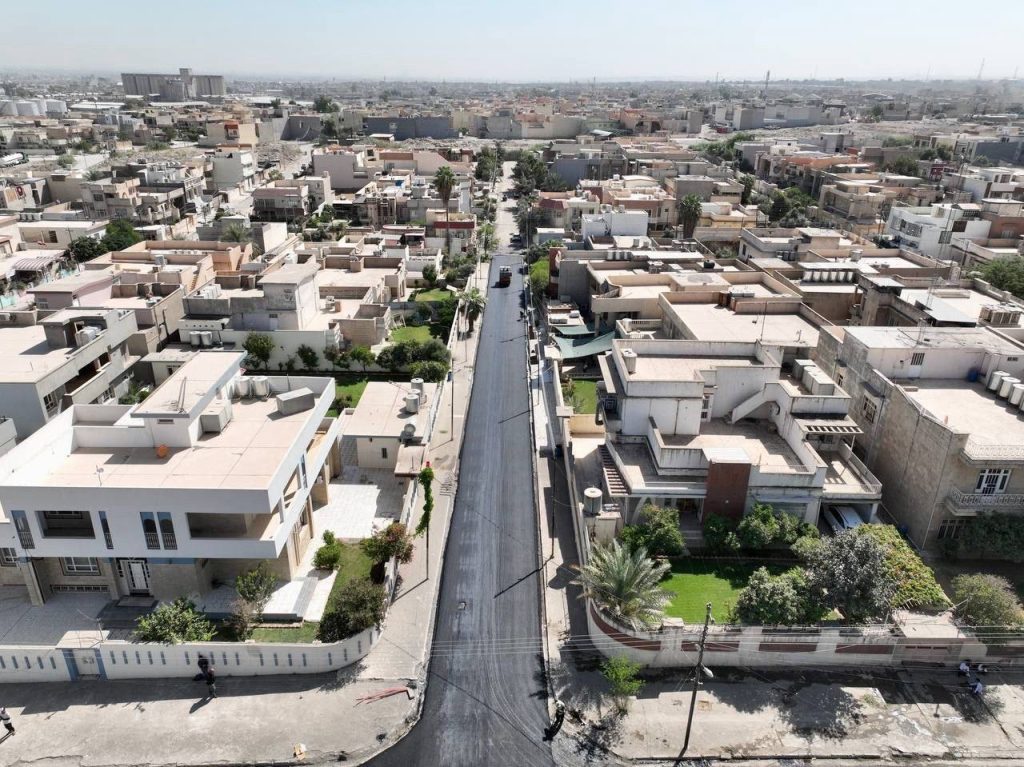 img_6917-1024x767 استمرار أعمال التبليط في حي الزيادة ضمن مشروع "مجاري الأيمن الموحد"