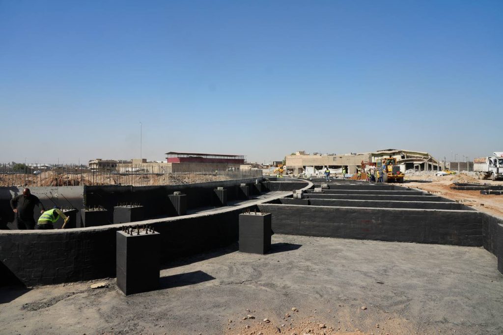 ملعب-5-1024x682 الدخيل : يتفقد مشروع ملعب الموصل المركزي ويشرف على بدء تثبيت الهيكل الحديدي بمواصفات عالمية