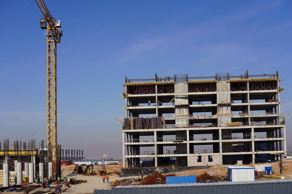 3-8-1024x682 مستشفى ابن سينا 600 سرير صرح طبي عملاق يُعيد رسم مستقبل القطاع الصحي في نينوى