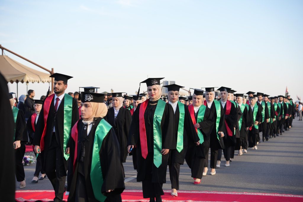 4-5-1024x683 دورة التميز والإبداع تتوج نجاح طلبة جامعة نينوى بتخرج دفعتها السابعة