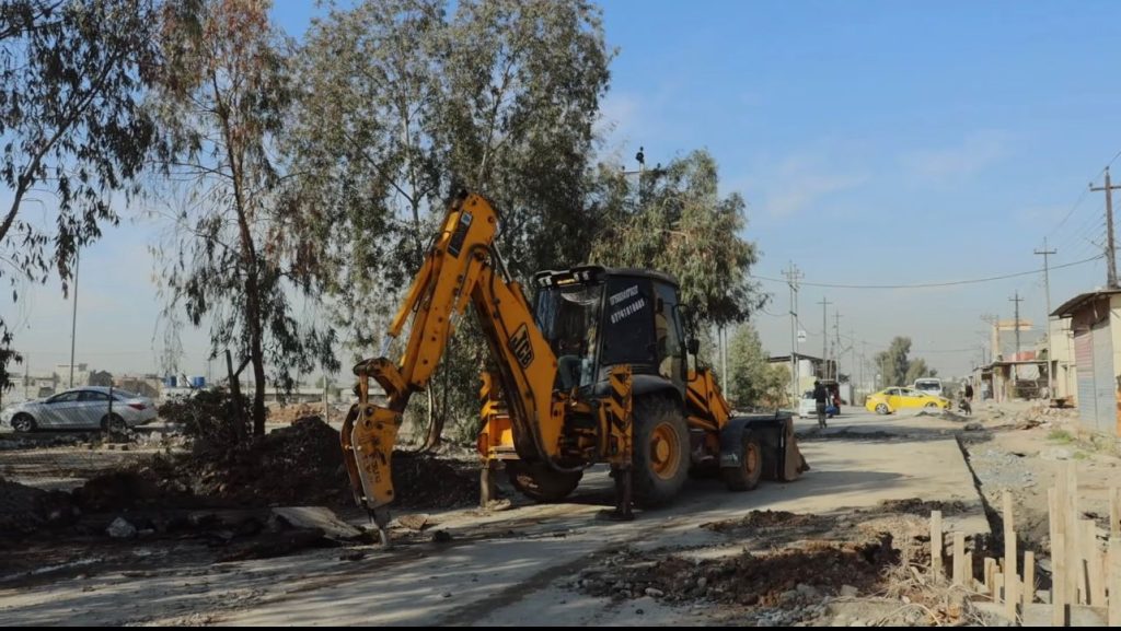 1-2-1024x577 إنجاز 20 ألف متر من مشروع مجاري حي الإنتصار في نينوى وتسليم شارع 60 للتبليط