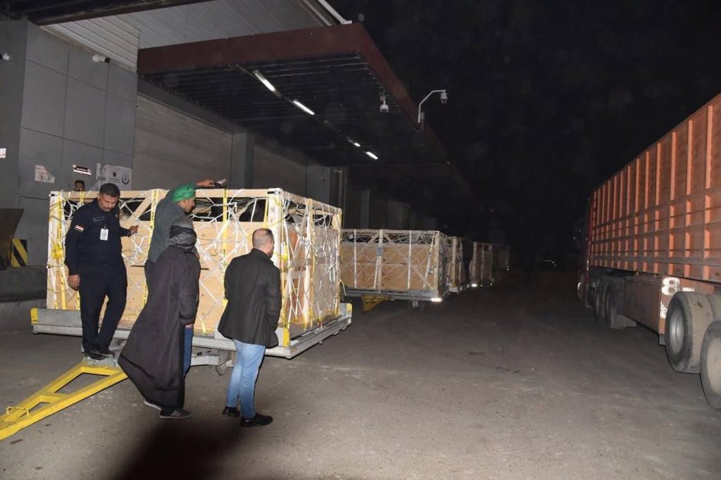 1-8-1024x682  لدعم الثروة الحيوانية.. وصول 165 بقرة هولندية "حامل" إلى مطار بغداد الدولي 