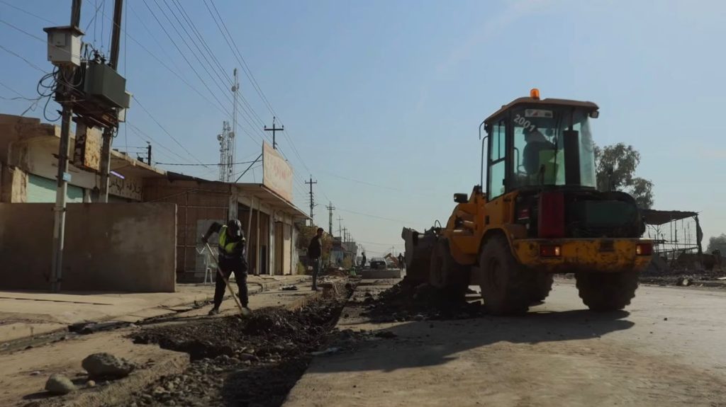 2-2-1024x575 إنجاز 20 ألف متر من مشروع مجاري حي الإنتصار في نينوى وتسليم شارع 60 للتبليط
