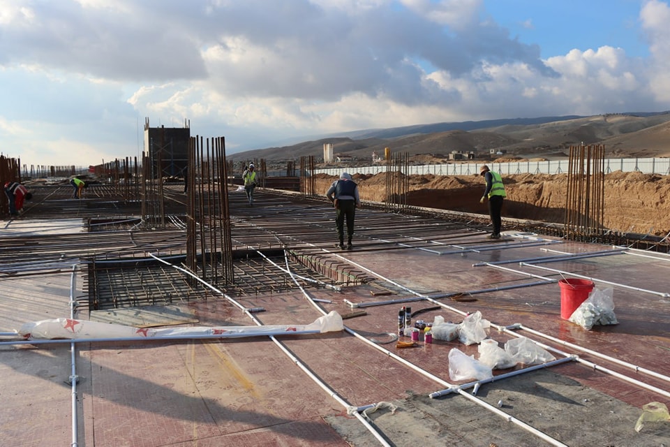 5-1 وتيرة متصاعدة في أعمال إنشاء مستشفى سنجار الجديد لتعزيز القطاع الصحي