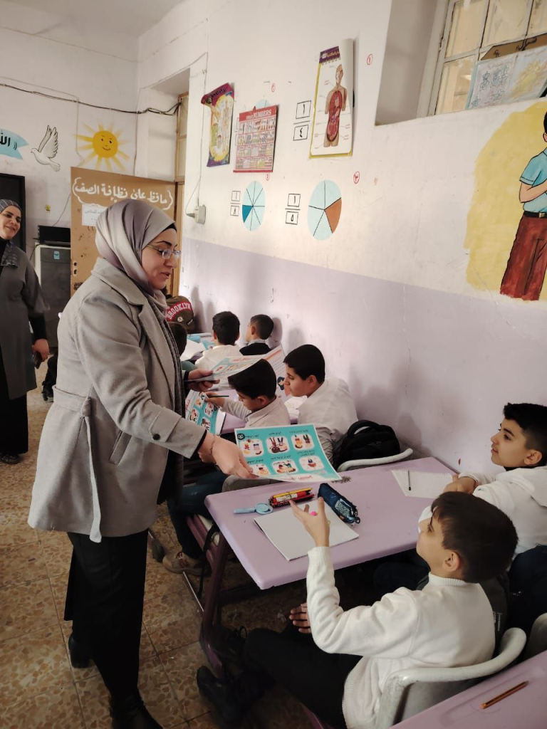 image-15-768x1024 ضمن حملة الـ 16 يومًا.. وحدة شؤون المرأة في مجاري نينوى تستهدف المدارس ببرامج توعوية