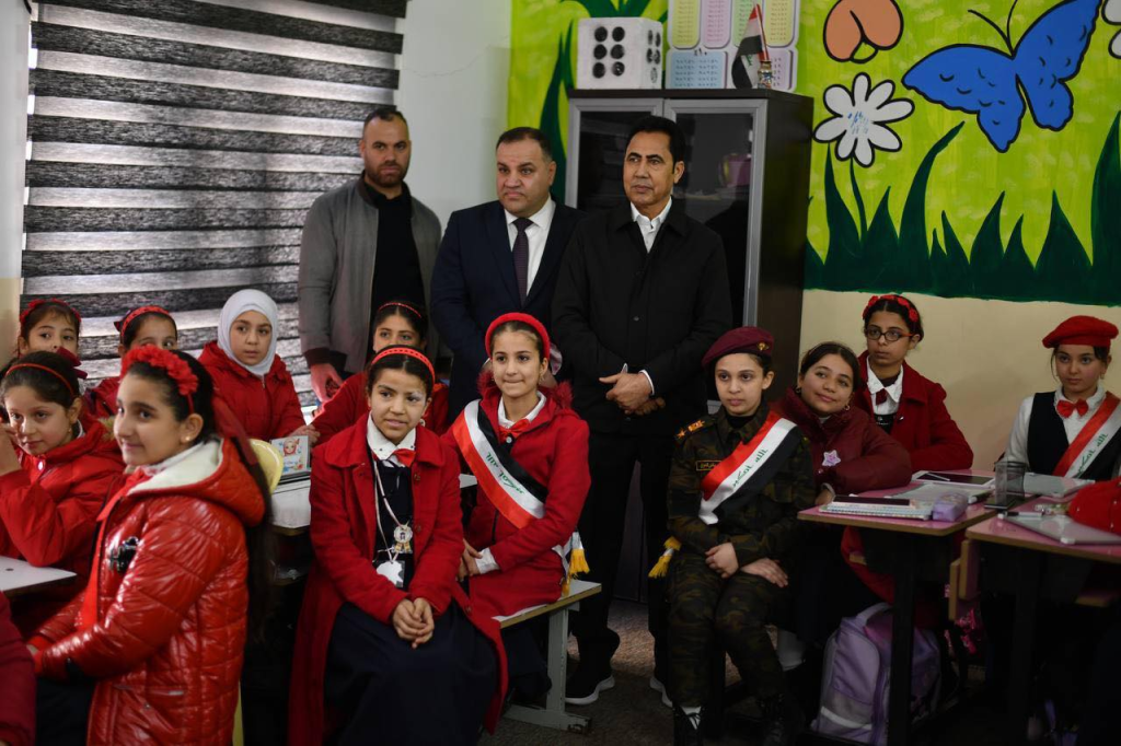 image-12-1024x682 الدخيل يزور مدرسة الكواكب للبنات ويدعو لتعميم تجربة التحول الرقمي في التعليم