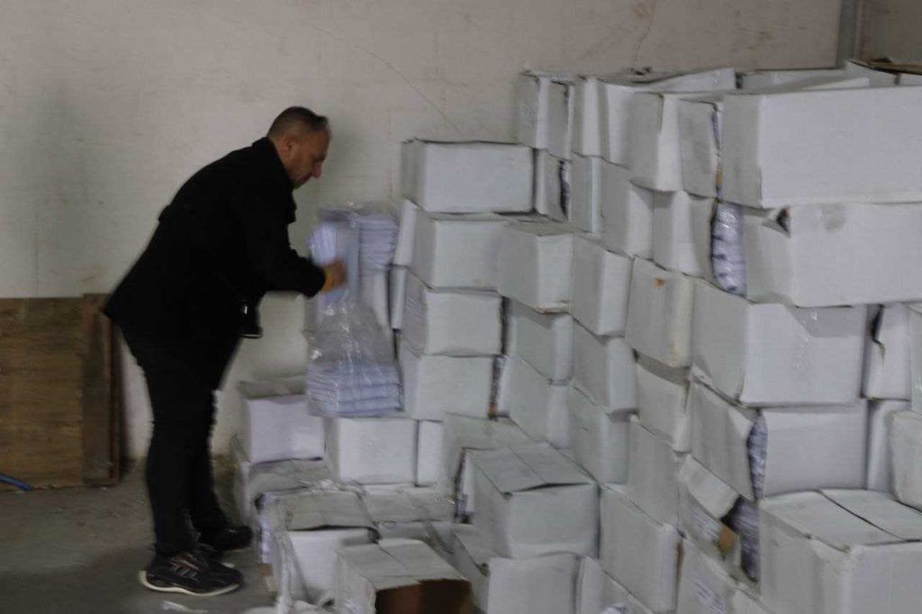 تربية-2-1024x682 في إطار الإستعدادات المبكرة.. تربية نينوى تُطلق توزيع الدفاتر الإمتحانية للمراحل غير المنتهية