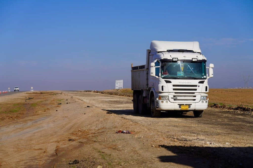 image-41-1024x682 تأهيل طريق مفرق حگنة - ربيعة تمهيدًا لإفتتاح المنفذ الحدودي