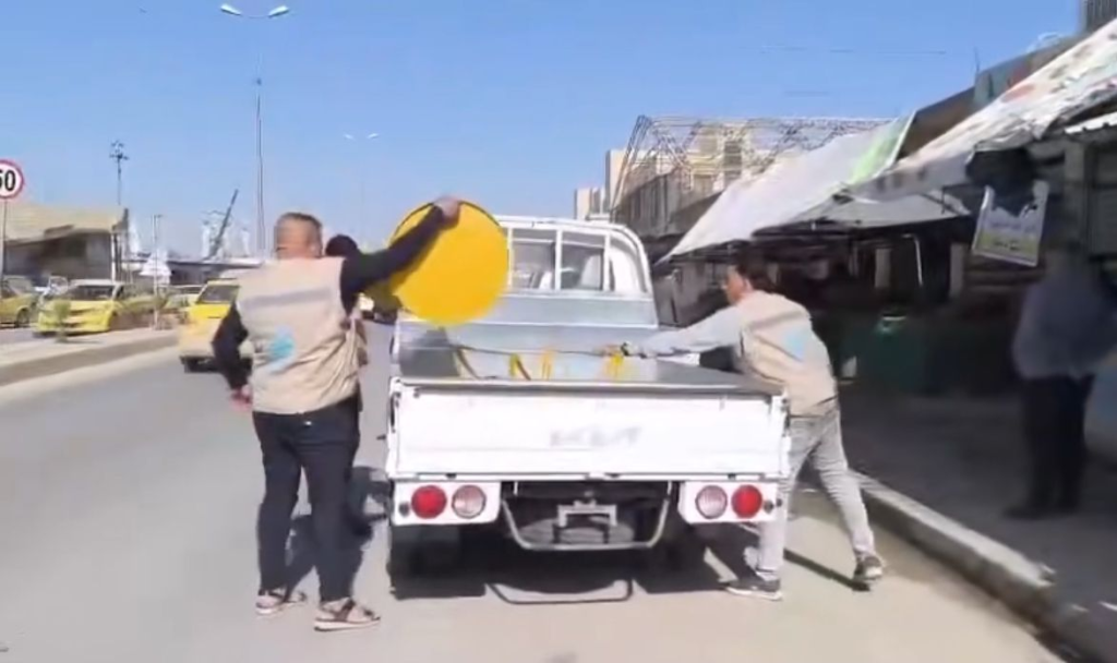 image-50-1024x608 بلدية الموصل تزيل التجاوزات والبسطات العشوائية في المدينة القديمة