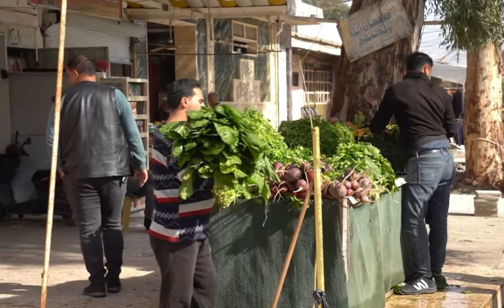 image-61-1024x627 بعد انتهاء مهلة الإنذار.. آليات بلدية الموصل تباشر رفع تجاوزات أسواق المنصور