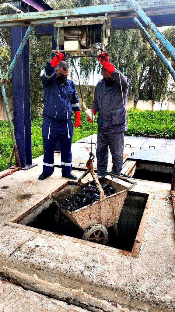 1-4-575x1024 استنفار في محطة اليرموك.. معركة التنظيف الكبرى لضمان وصول المياه الصالحة لمنازلكم