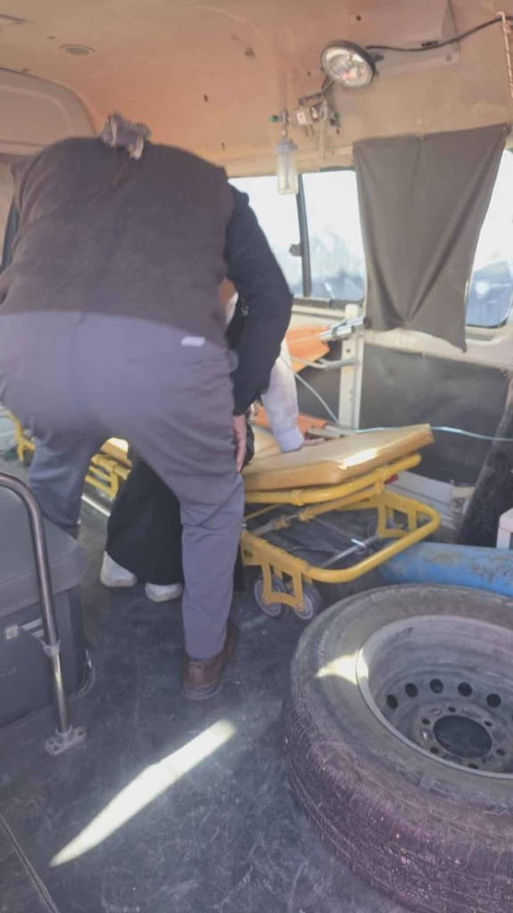 image-30-575x1024 الدفاع المدني يُسيطر على حريق في ثانوية الإقتدار بالخالص وإنقاذ 6 حالات اختناق