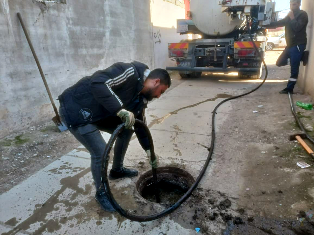 image-49-1024x768  حملة كبرى لتنظيف شبكات الصرف الصحي في أحياء الموصل بعد الأمطار الأخيرة