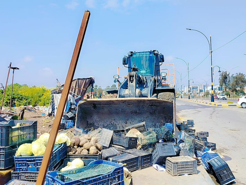 image-69-1024x768 بلدية الموصل تضرب العشوائيات وتفتح الشوارع المغلقة