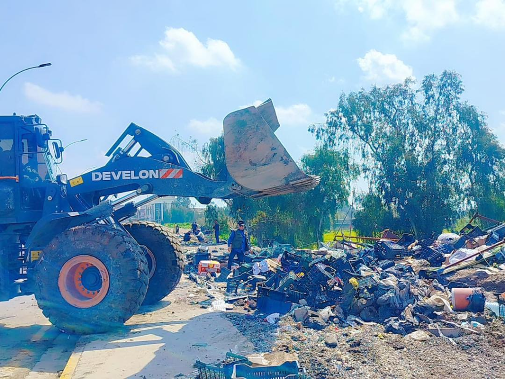 image-70-1024x768 بلدية الموصل تضرب العشوائيات وتفتح الشوارع المغلقة