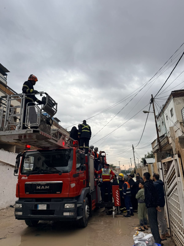 image-73-768x1024 إخلاء نساء وأطفال من تحت أنقاض مبنى انهار جزئيًا وسط كربلاء