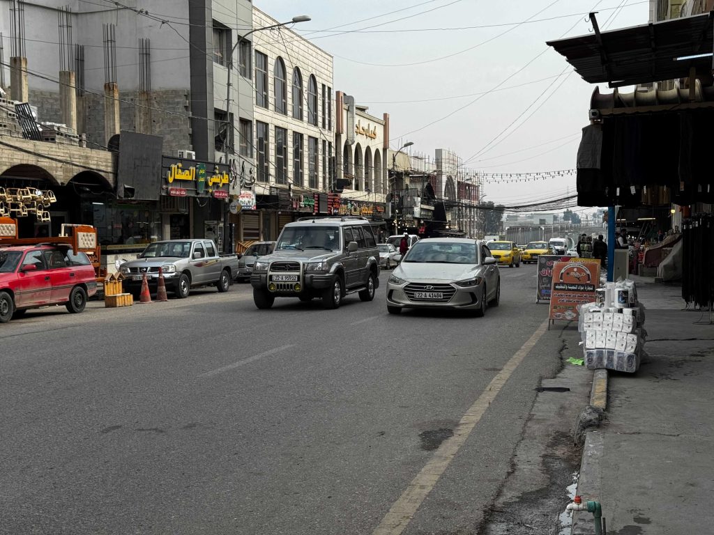 اسواق-حركة-1024x768 مخاوف القصف المسائي تدفع أهالي الموصل للتسوق مع ساعات الصباح الاولى