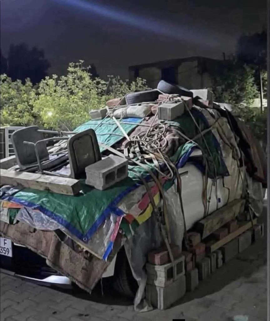 سيارات-863x1024 هلع في الموصل بسبب شائعات “السيول وانفجار السد”.. والواقع "أمطار طبيعية بلا مخاطر"