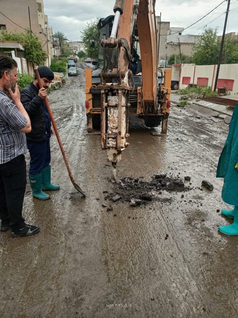 1-768x1024 حملة صيانة كبرى لشبكات مياه المجاري في منطقة المصارف بالجانب الأيسر لمدينة الموصل