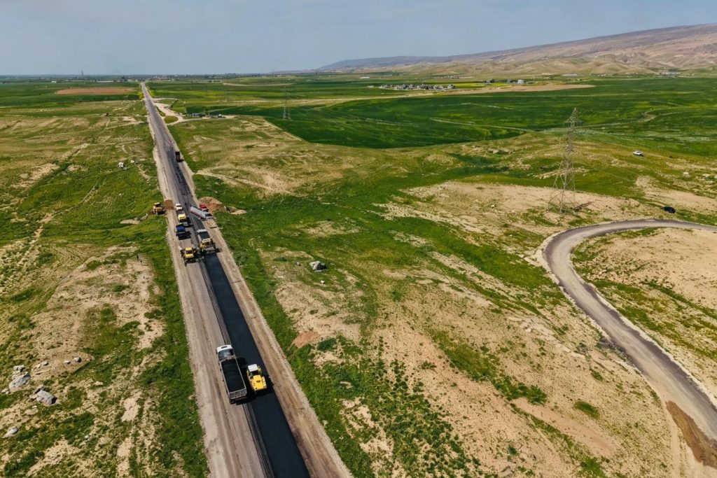 2-6-1024x683 محافظ نينوى يُطلق المرحلة الأخيرة لتأهيل طريق سنجار–تلعفر ويعلن قرب إنشاء "السايد الثاني"