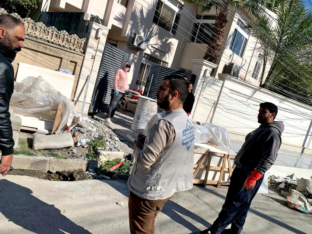 2-7-1024x768 حملة صارمة لرفع التجاوزات عن شبكات الصرف الصحي في أيمن وأيسر الموصل