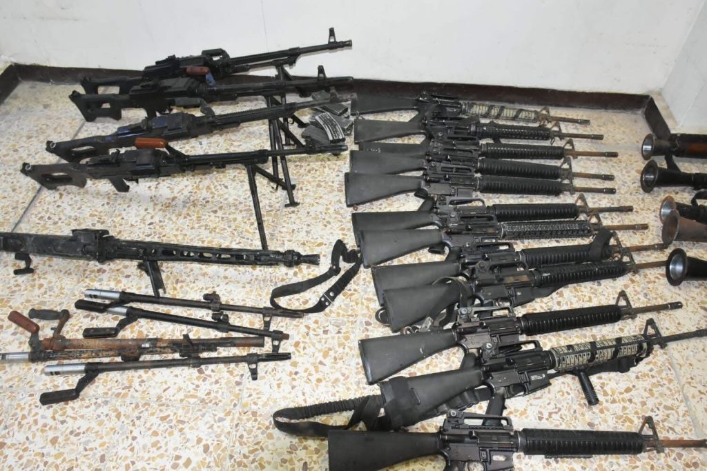 e774ae38-5e9e-45c4-b080-7f991f139e25-1024x683 القوات الأمنية تقتحم منزل "أبو درع" شرقي بغداد وتُصادر كدسًا ضخمًا من الأسلحة والذخائر