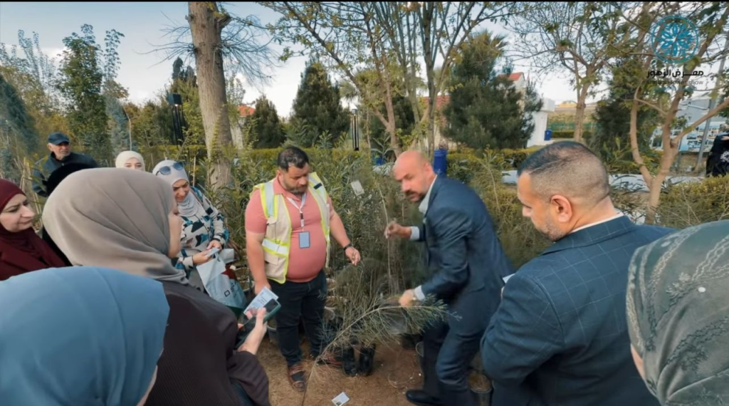 image-27-1024x570 بلدية الموصل تُطلق حملة توزيع 3000 شجرة دعمًا للبيئة والتشجير في المدينة