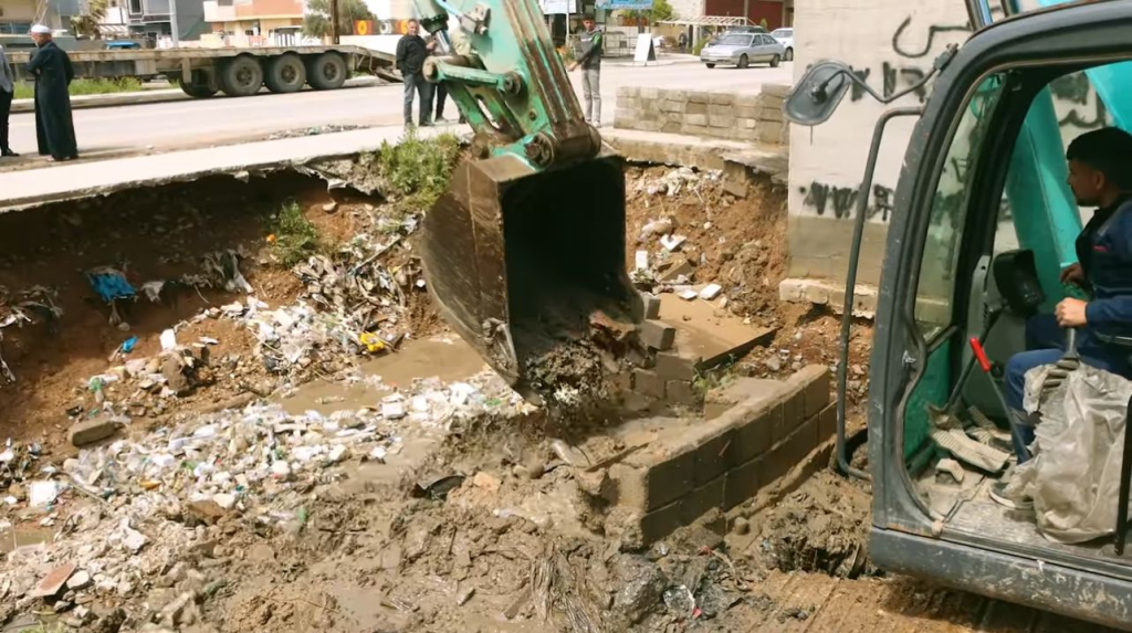 image-45-1024x573 إزالة معوقات الجريان وتنظيف قنطرة القوسيات الثانية لضمان سرعة تصريف المياه