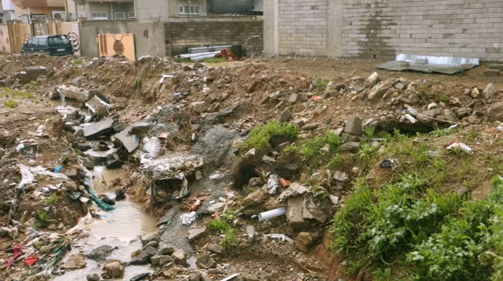 image-46-1024x573 إزالة معوقات الجريان وتنظيف قنطرة القوسيات الثانية لضمان سرعة تصريف المياه