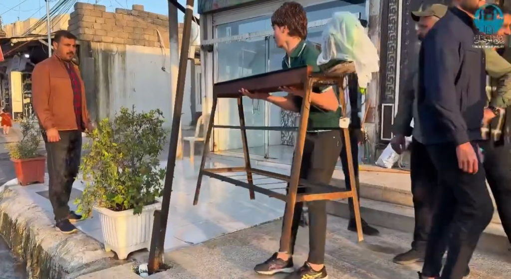 image-52-1024x561 بلدية الموصل تُنفّذ حملة موسعة لإزالة التجاوزات والبسطيات العشوائية في حي عدن