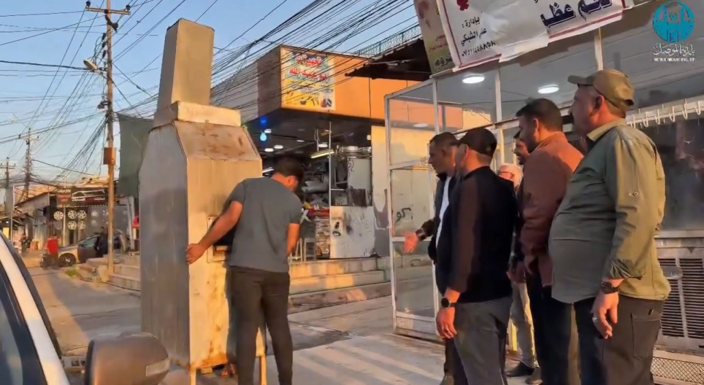 image-54-1024x561 بلدية الموصل تُنفّذ حملة موسعة لإزالة التجاوزات والبسطيات العشوائية في حي عدن