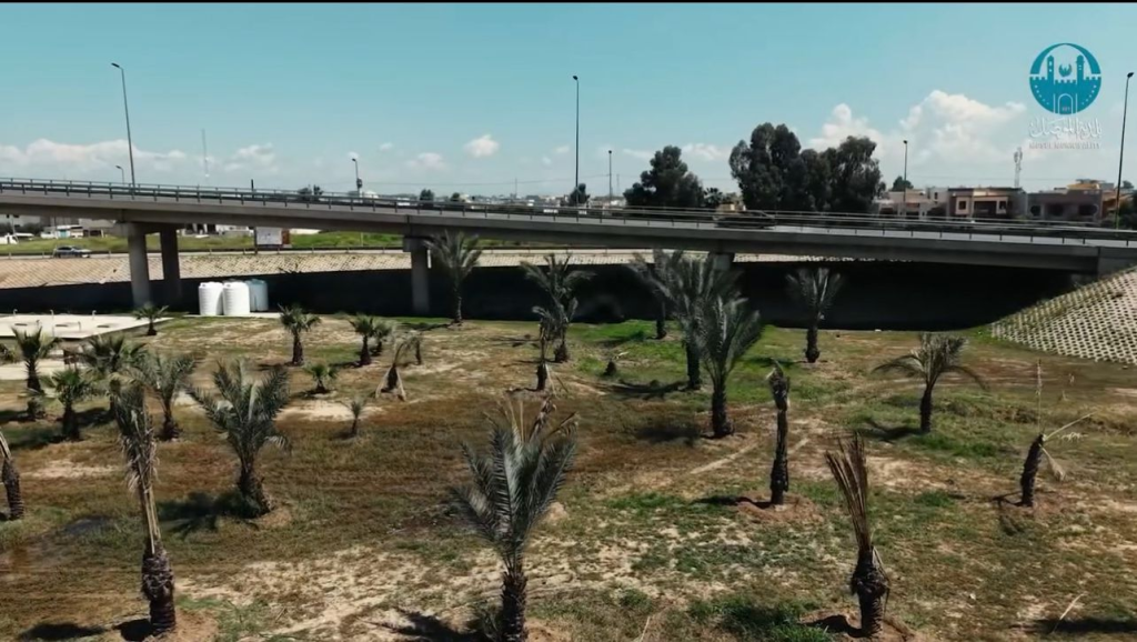 image-74-1024x578  بمساحة 52 دونمًا بلدية الموصل تحول مقتربات الجسر الخامس إلى رئة خضراء