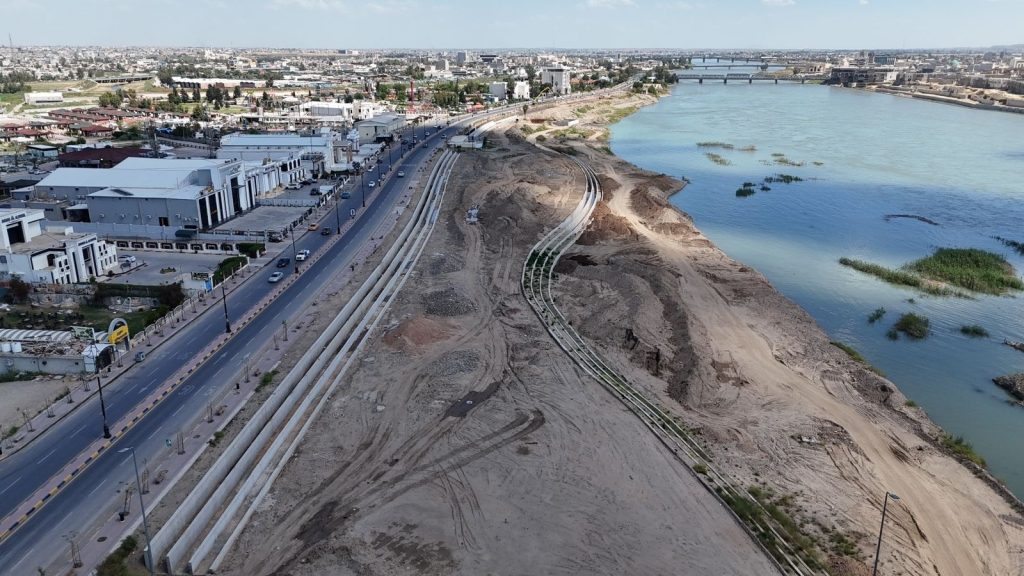 1-6-1024x576 بثلاثة مستويات.. جدار كورنيش الموصل الجديد يتأهب للإنجاز