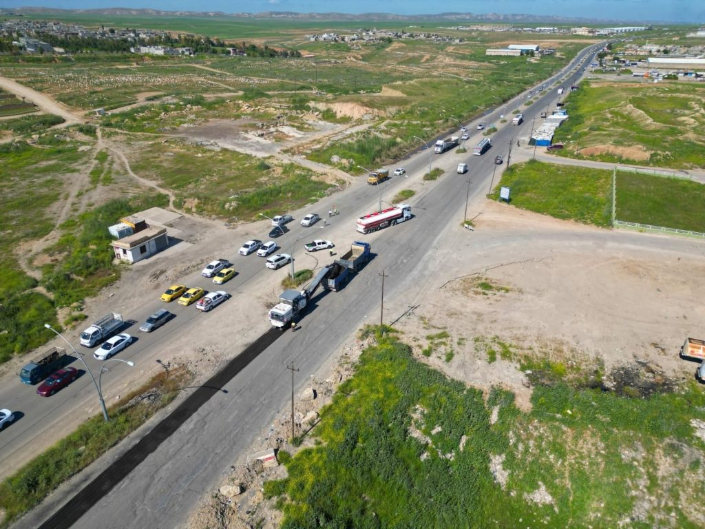 4-1-1024x768 إطلاق أعمال القشط والإكساء لمحور الموصل والكسك الحيوي بممرين