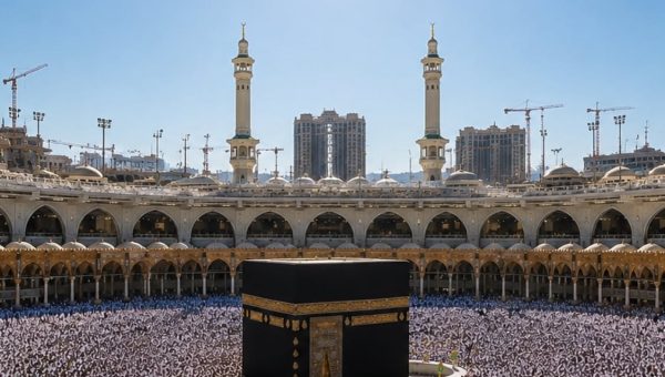 لا يتكرر إلا بعد 65 عاماً.. حدث فلكي نادر تشهده سماء مكة في أول أيام عيد الأضحى