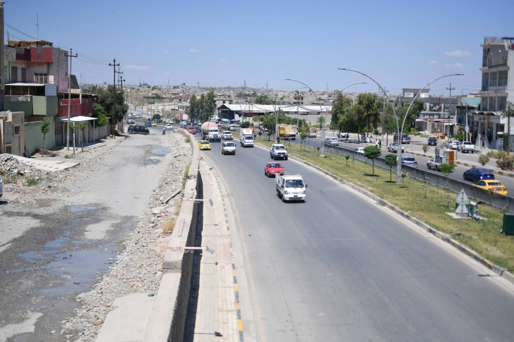 image-90-1024x681 حملة تبليط تكتسح الأحياء وتثنهي أزمة شوارع الموصل بعد العيد