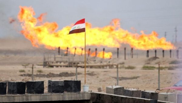 النفط تُعلن خطة تصدير بديلة وتصفير حرق الغاز أواخر 2026