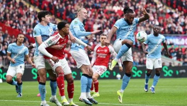أرسنال يقترب من لقب الدوري الإنكليزي ويضع مانشستر سيتي تحت الضغط