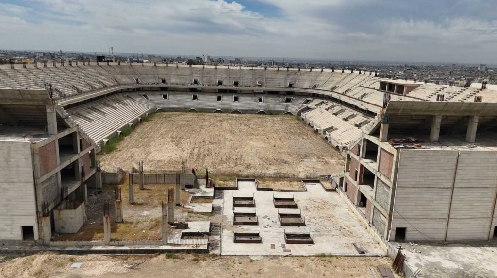 الملعب-الاولمبي.jpgمضغوطة-1024x572 جمهور الموصل يفتح النار على المسؤولين.. 5 ملايين نسمة بلا ملعب يليق بالنادي