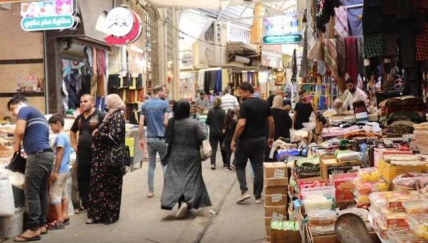 أسواق الموصل تستعد للعيد بإقبال خجول.. والتجار يعوّلون على الأيام الأخيرة وإطلاق المرتبات