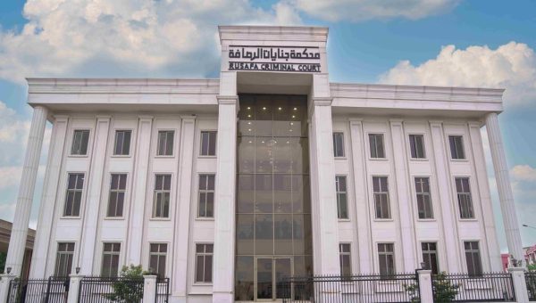 الجنائية المركزية تقضي بإعدام تاجرين هربا 128 ألف حبة كبتاجون عبر منطاد ذكي