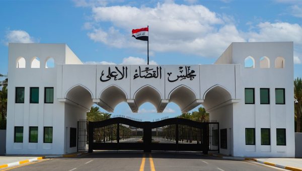 القبض الغيابي يلاحقهم بالخارج.. القضاء العراقي يضرب “المحتوى الهابط” بيد من حديد