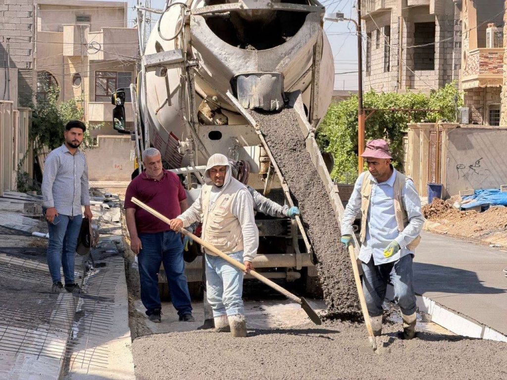 1-14-1024x768 أعمال الإعمار لا تتوقف.. تواصل صب وتأهيل شوارع منطقة الفلاح الثانية في أيسر الموصل