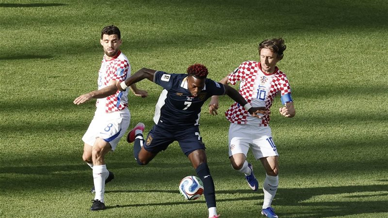 image-133 خماسية تاريخية للبرتغال وتأهل كولومبيا يصطدمان بصمود غانا وعقدة إنجلترا في كأس العالم 2026