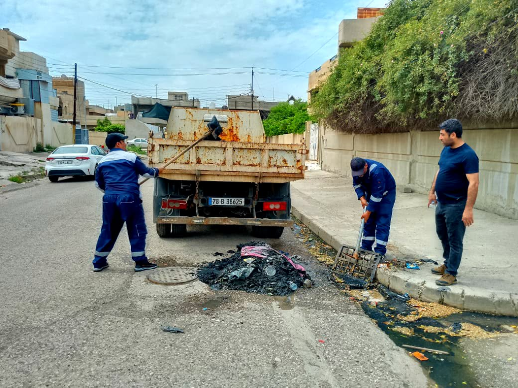 image-36-1024x768 أعمال صيانة مُكثّفة لتنظيف شبكات الصرف الصحي في 11 منطقة بالجانب الأيسر للموصل