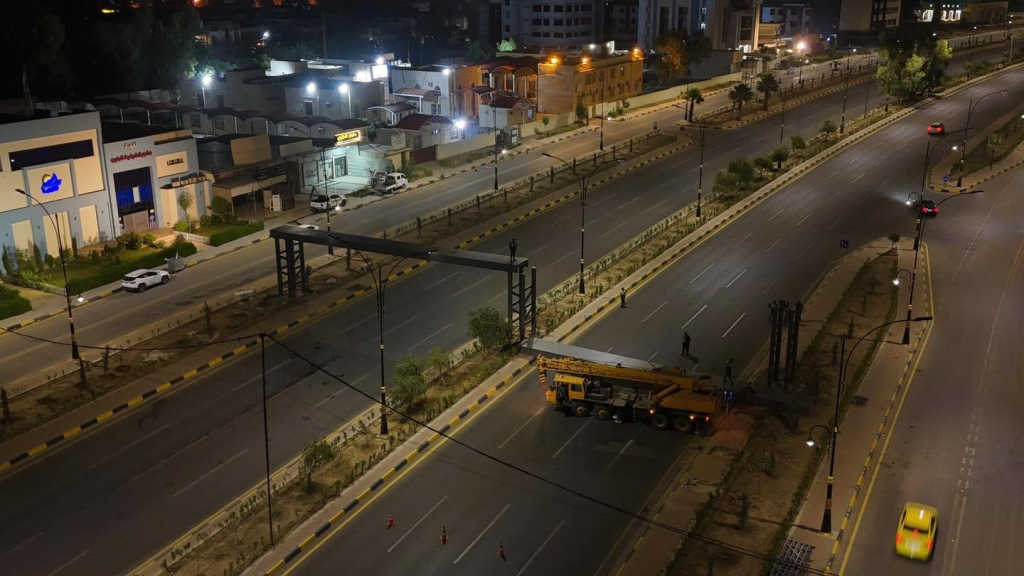 image-60-1024x576 لتأمين عابري طريق الموصل وكبح الحوادث: المباشرة بنصب جسر مشاة حيوي