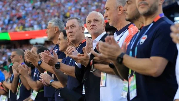 أرنولد يثق بقدرة أسود الرافدين على التأهل لمونديال 2026 ويتعهد بمعالجة الأخطاء أمام فرنسا