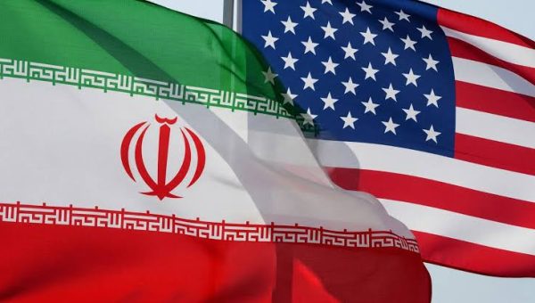 طهران تعلن التوصل لإتفاق مع واشنطن لوقف الحرب ورفع الحصار البحري