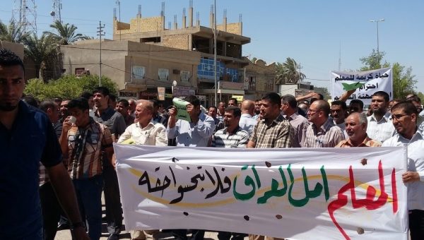 مساعٍ نيابية لتفعيل قانون حماية المعلم وتأمين الأراضي والمستحقات المالية في الموازنة المقبلة