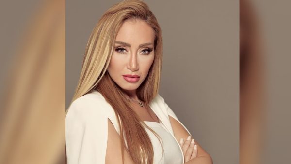 إعلامية مصرية شهيرة تُعلن طلاقها رسميًا بعد زواج دام عقد من الزمان